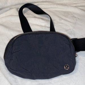 Black Lululemon Fanny pack